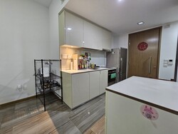 Lakeville (D22), Condominium #557139841